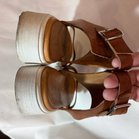 ATELIERS Sz 38 Ankle Harness Strappy Toe Cap Made in Italy Leather Sandals - Picture 8 of 11